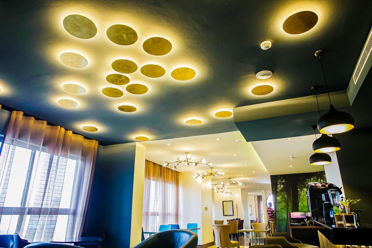 Royal Residences By Design Union Aliayabiagba Екстериор снимка